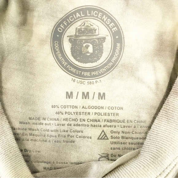 More trees, please smokey graphic T-shirt - Picture 4 of 9